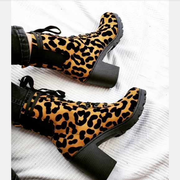 🚨END OF SUMMER SALE// Boots leopard lace up - Picture 6 of 8